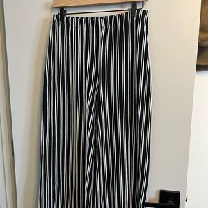 Wild Fable Wide Leg Crop Black/White Stripe Gaucho Pant with Elastic Waistband M